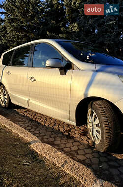 Мінівен Renault Grand Scenic 2009 в 