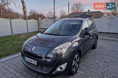 Минивэн Renault Grand Scenic 2011 в 