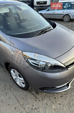 Минивэн Renault Grand Scenic 2013 в 
