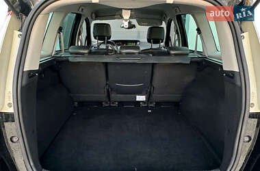 Минивэн Renault Grand Scenic 2015 в 