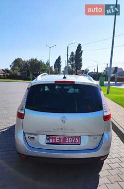 Мінівен Renault Grand Scenic 2013 в 