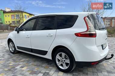 Минивэн Renault Grand Scenic 2009 в 