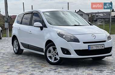 Минивэн Renault Grand Scenic 2009 в 