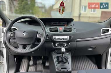 Минивэн Renault Grand Scenic 2009 в 