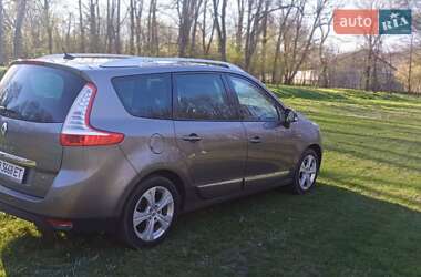 Мінівен Renault Grand Scenic 2012 в 