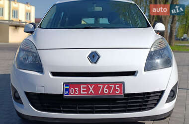 Минивэн Renault Grand Scenic 2011 в 
