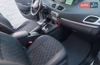 Минивэн Renault Grand Scenic 2015 в 