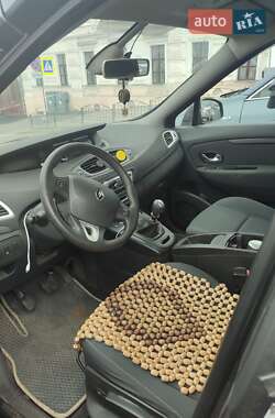 Минивэн Renault Grand Scenic 2009 в 