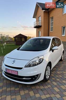 Минивэн Renault Grand Scenic 2012 в 