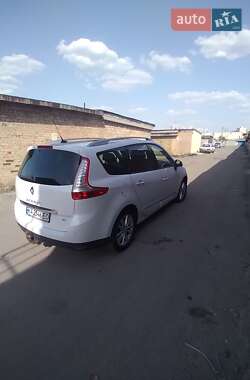 Мінівен Renault Grand Scenic 2012 в 