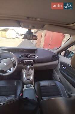 Мінівен Renault Grand Scenic 2012 в 