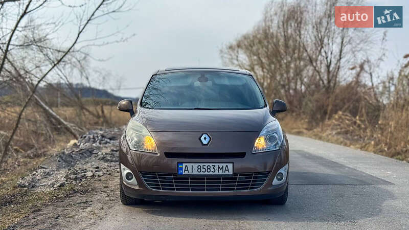 Минивэн Renault Grand Scenic 2009 в Обухове