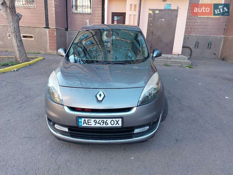 Мінівен Renault Grand Scenic 2012 в 