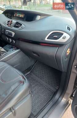 Мінівен Renault Grand Scenic 2012 в 