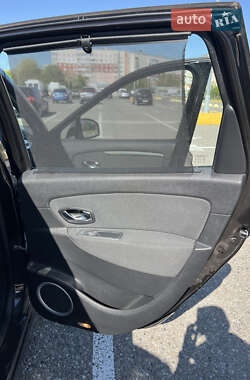 Минивэн Renault Grand Scenic 2010 в 