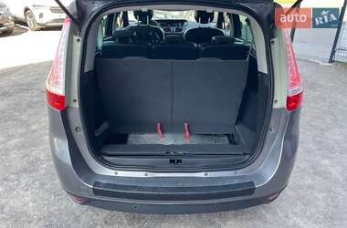 Минивэн Renault Grand Scenic 2012 в 