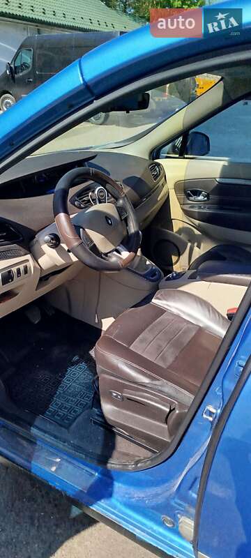 Мінівен Renault Grand Scenic 2012 в Чернівцях