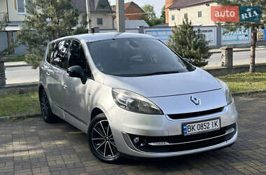 Минивэн Renault Grand Scenic 2012 в 
