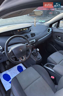 Мінівен Renault Grand Scenic 2013 в 