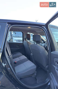 Мінівен Renault Grand Scenic 2013 в 