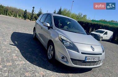 Минивэн Renault Grand Scenic 2011 в 