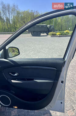 Минивэн Renault Grand Scenic 2011 в 