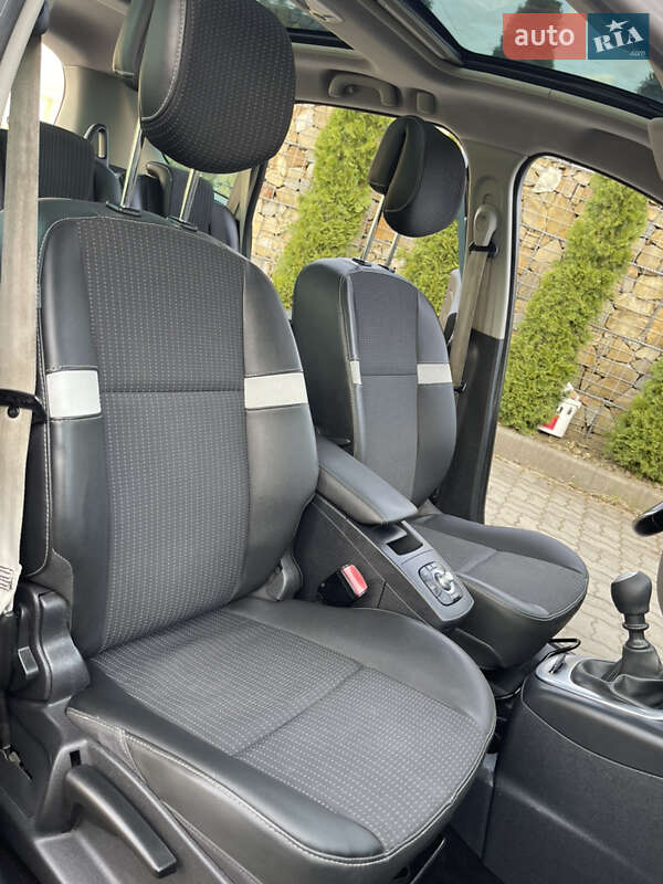 Мінівен Renault Grand Scenic 2012 в Стрию