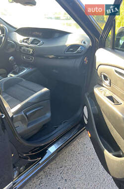 Минивэн Renault Grand Scenic 2014 в 