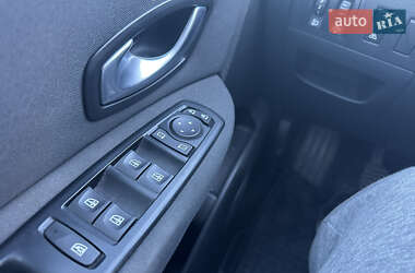 Минивэн Renault Grand Scenic 2010 в 