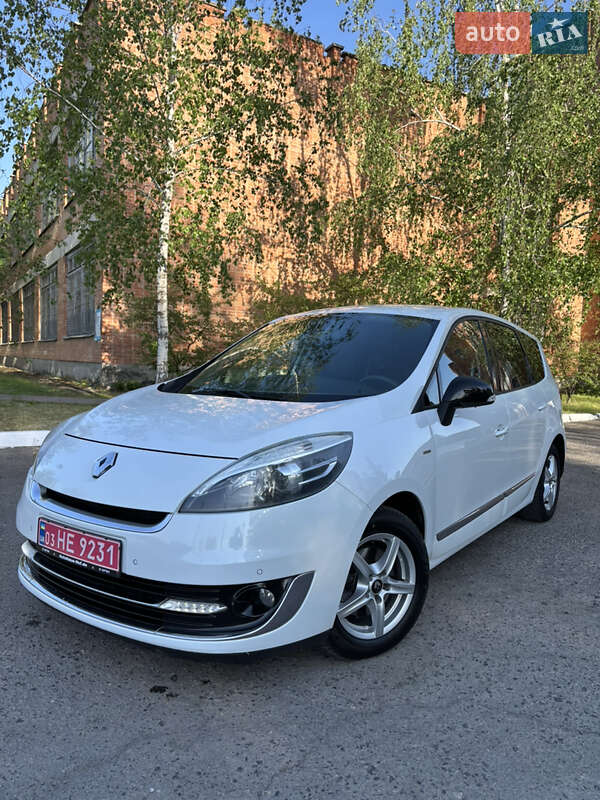 Минивэн Renault Grand Scenic 2012 в 
