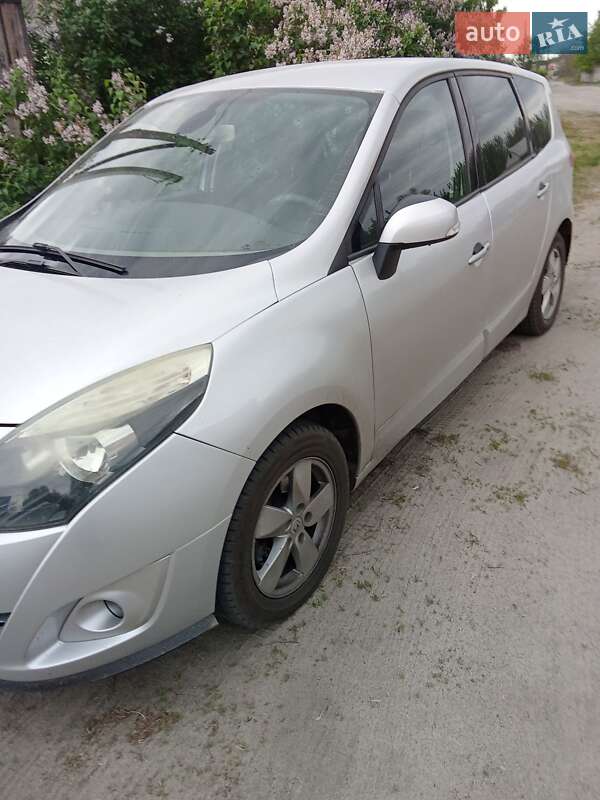 Мінівен Renault Grand Scenic 2009 в 