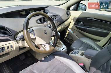 Минивэн Renault Grand Scenic 2011 в 