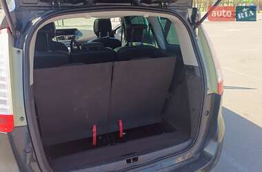 Минивэн Renault Grand Scenic 2011 в 