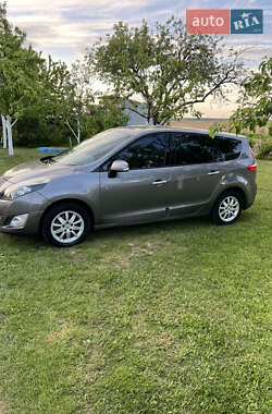 Мінівен Renault Grand Scenic 2010 в 