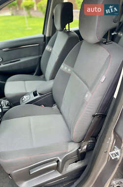Мінівен Renault Grand Scenic 2013 в 