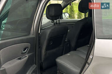 Минивэн Renault Grand Scenic 2011 в 