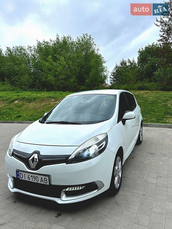 Минивэн Renault Grand Scenic 2013 в 
