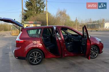 Минивэн Renault Grand Scenic 2012 в 