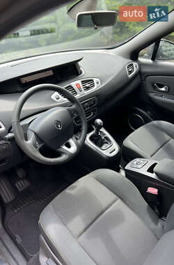 Минивэн Renault Grand Scenic 2009 в 