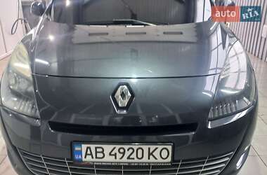 Мінівен Renault Grand Scenic 2011 в 