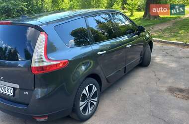 Мінівен Renault Grand Scenic 2011 в 