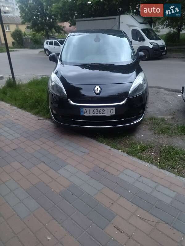 Renault Grand Scenic 2012