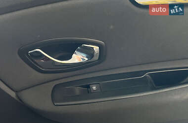 Минивэн Renault Grand Scenic 2013 в 