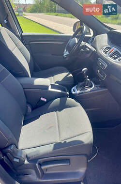 Минивэн Renault Grand Scenic 2011 в 