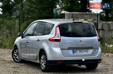 Минивэн Renault Grand Scenic 2011 в 