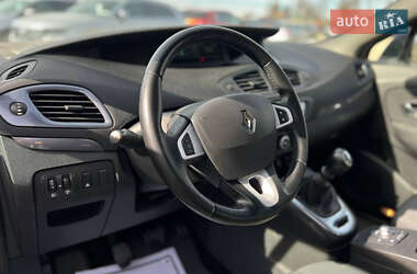 Минивэн Renault Grand Scenic 2011 в 