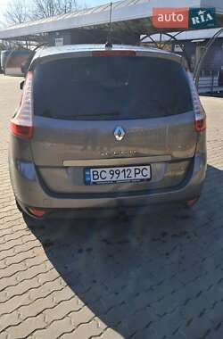 Минивэн Renault Grand Scenic 2011 в 