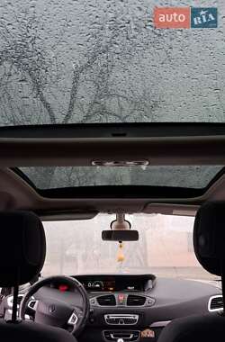 Минивэн Renault Grand Scenic 2011 в 