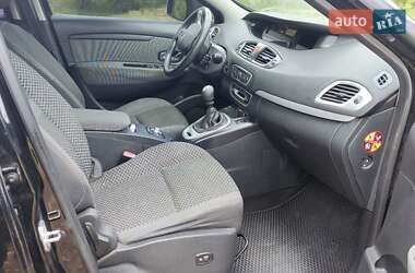 Минивэн Renault Grand Scenic 2011 в 