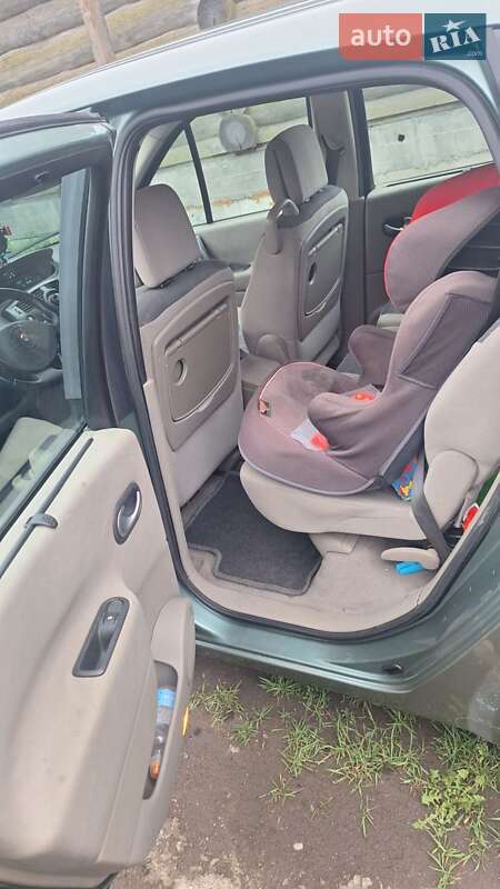 Мінівен Renault Grand Scenic 2004 в Старокостянтинові